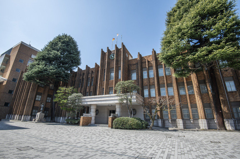 拓殖大学のキャンパス建物
