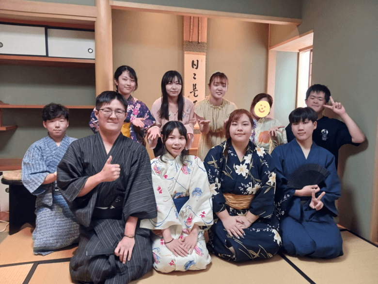 DCUサマープログラム茶道体験の様子