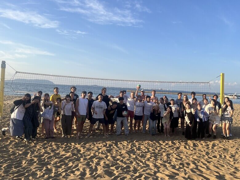 西南学院大学 留学生とビーチバレー