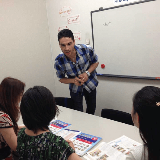 語学総合アカデミーエムエムエムの講師