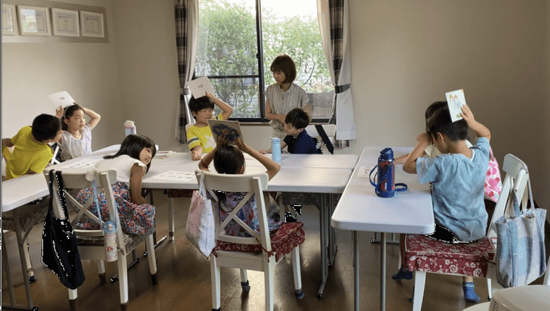 イングリッシュラインズのアキエ先生のレッスン