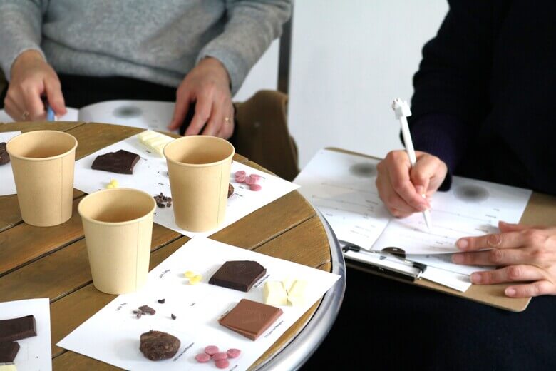 エルスリーのワークショップ（チョコ試食）