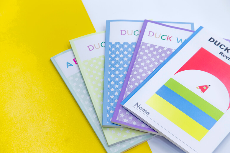 DUCKインターナショナルスクールの教材